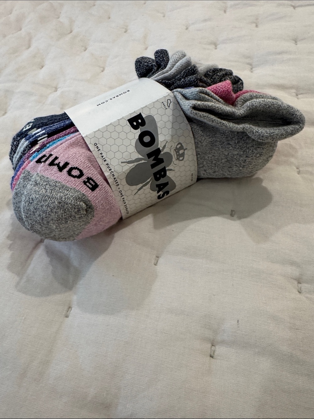 Bombas women’s/Men's No-Show Athletic Socks - Gray & Pink Accents